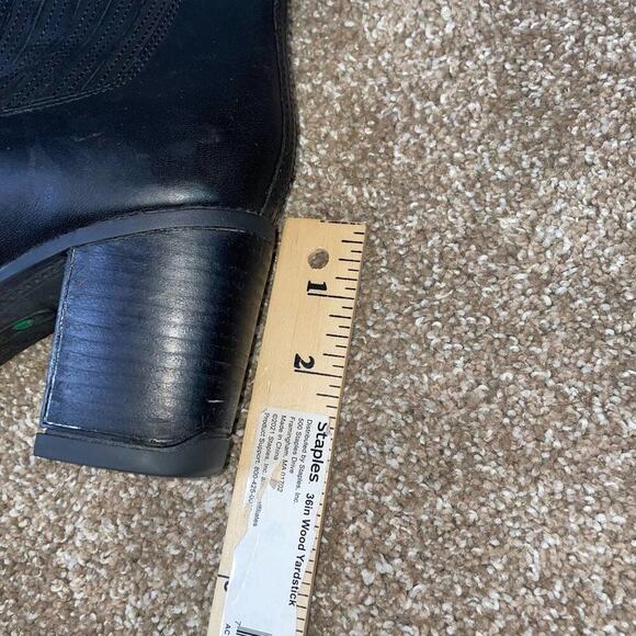 Timberland Women’s Boots Ankle Black Leather 2.5” Suspension Heel Pull On SZ 8 - Picture 2 of 8